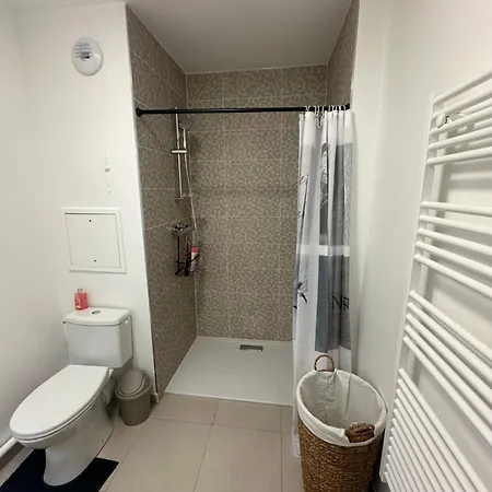Appartement 2 Pieces Neuf Avec Sont Jardin Prive Franconville  Esterno foto